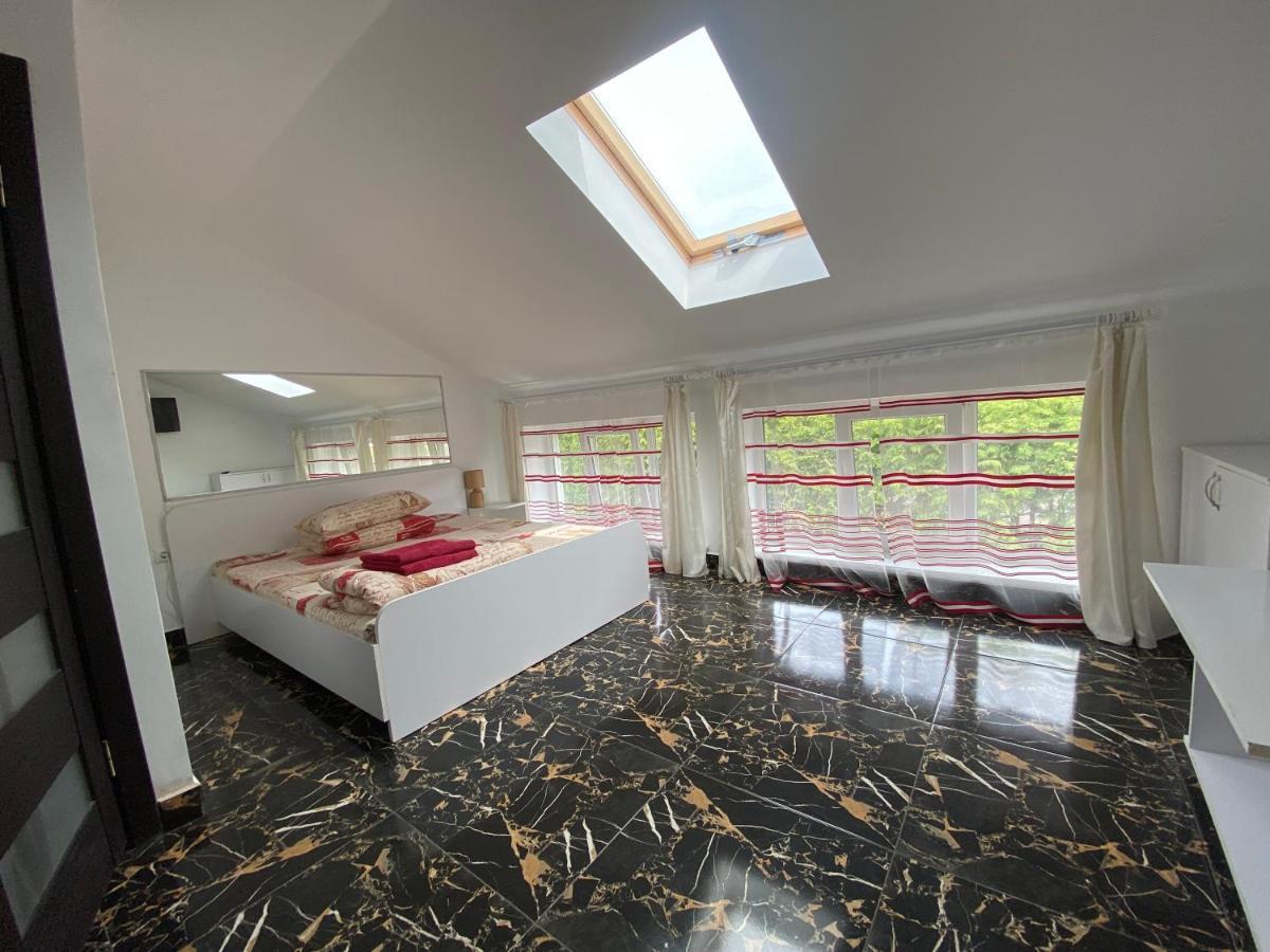 Lemberg Relax House Apartment Bagian luar foto